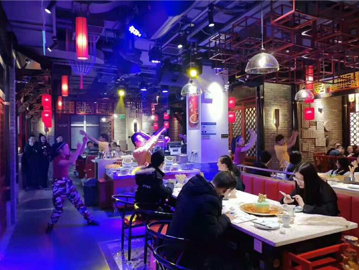 成都好吃的火鍋店推薦，這家確實霸道！