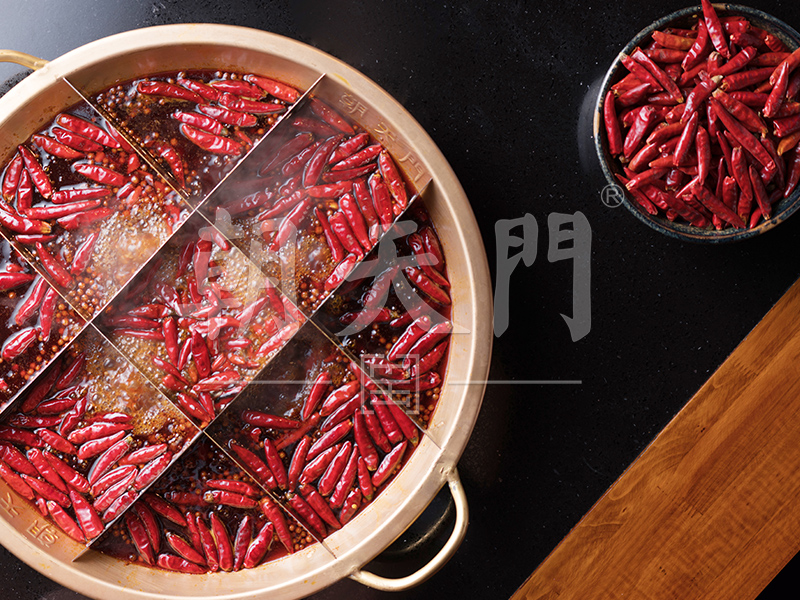 重慶九宮格火鍋有何特色? 重慶九宮格火鍋有何特色?