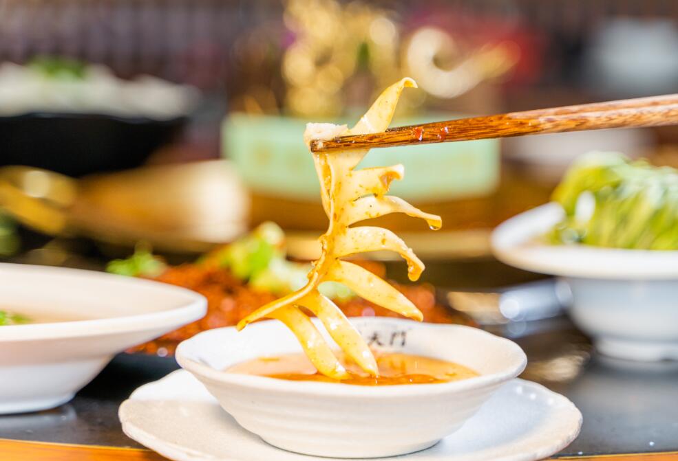 江陰市開(kāi)火鍋加盟店，如何快速提升客流量？