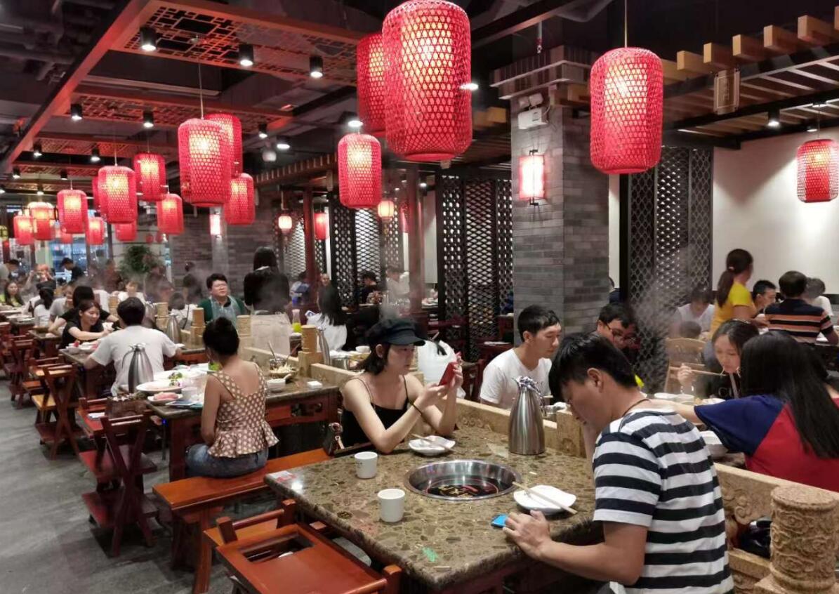 晉中開(kāi)火鍋加盟店，顧客過(guò)門(mén)不入怎么辦？