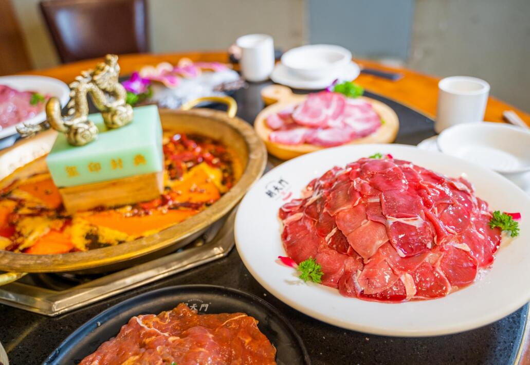 夏天吃火鍋有多痛快？來體驗酣暢淋漓的感覺！