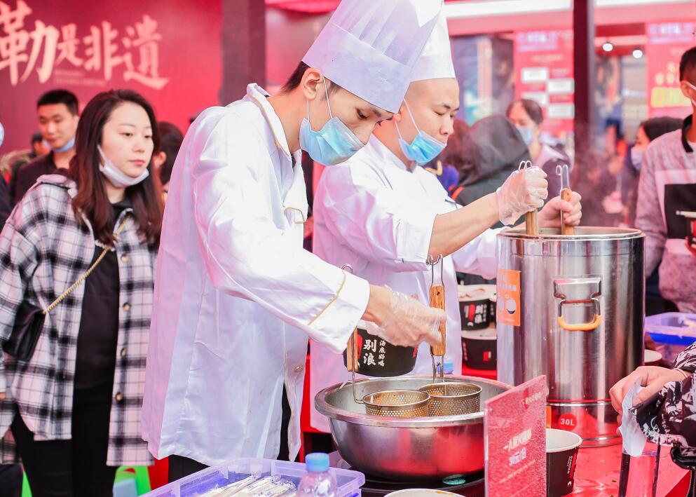 莊河開火鍋加盟店，可以這樣抓住顧客心思！