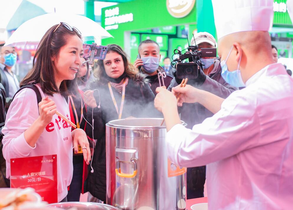 如何在鄉鎮開出好口碑的火鍋店？