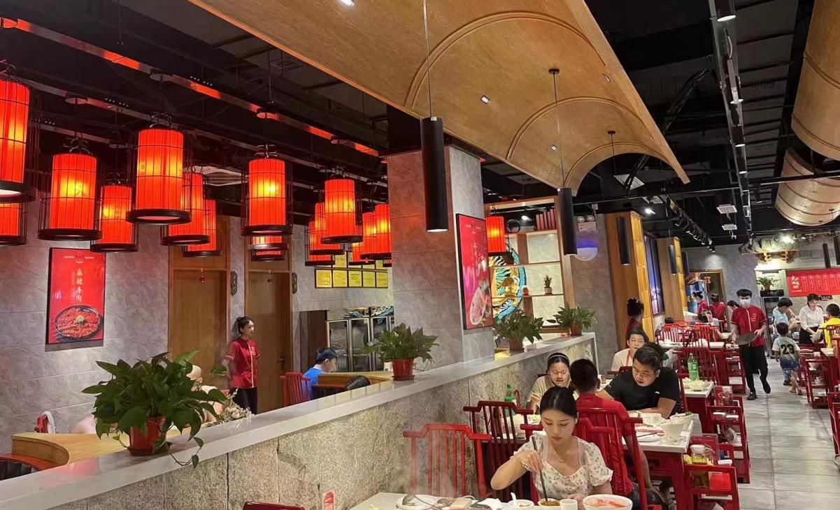 傳統火鍋店和市井火鍋店的區(qū)別在哪里？